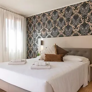 Grifoni Boutique , Venedig Italien