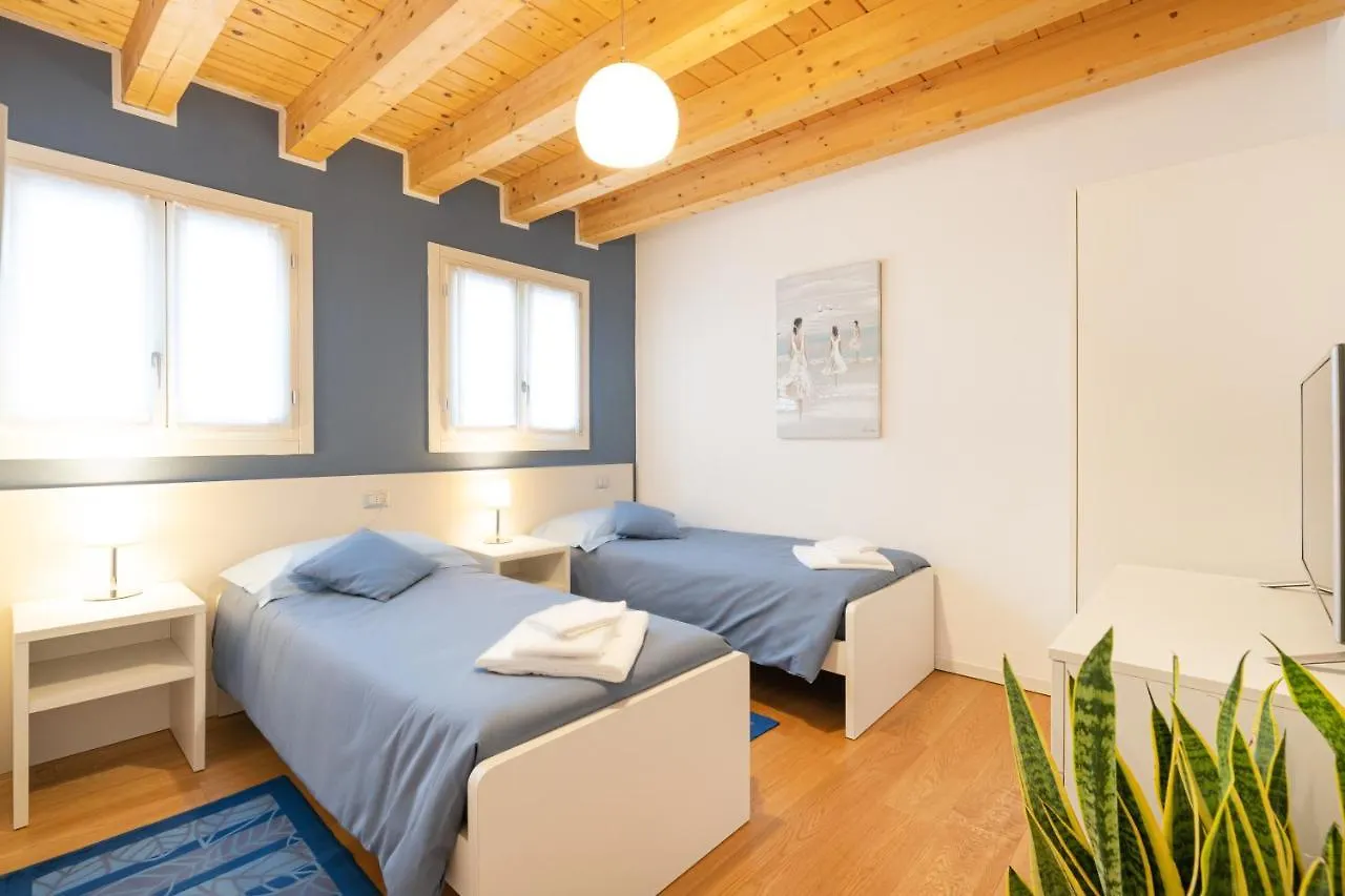 Residence Ca' Degli Antichi Giardini Venice 2*,